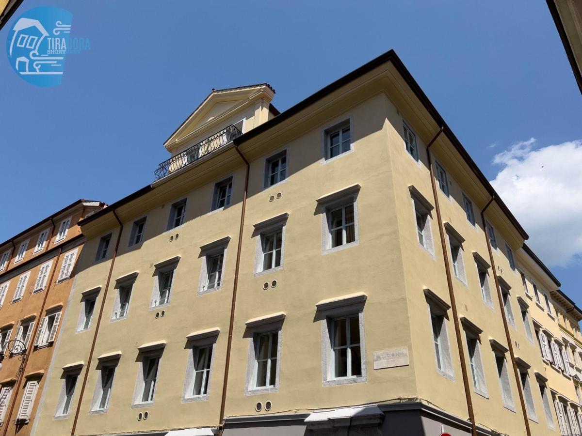 Appartamento Cavana 3 Tirabora Short Rent Trieste Esterno foto