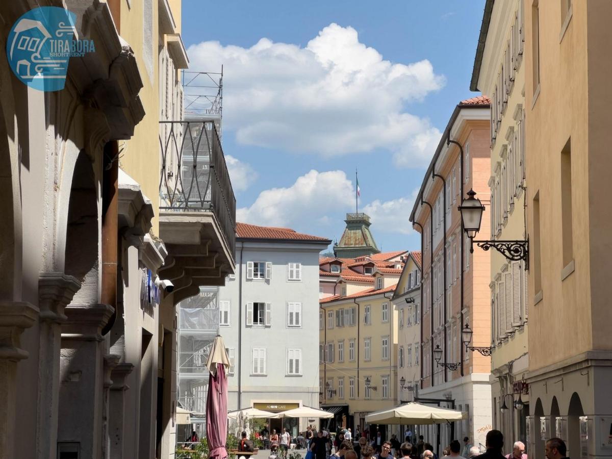 Appartamento Cavana 3 Tirabora Short Rent Trieste Esterno foto
